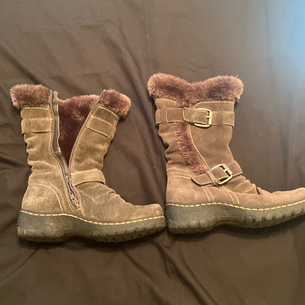 Bear paw gray fur lined boots size 7m